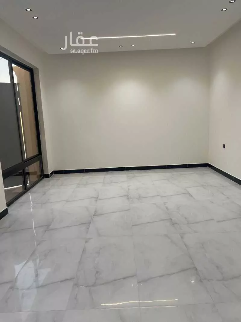 6 bedroom villa in Al Farouq 5