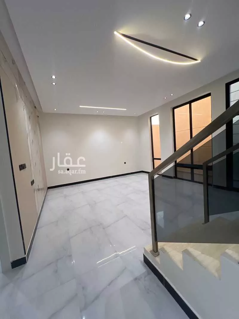 6 bedroom villa in Al Farouq 7