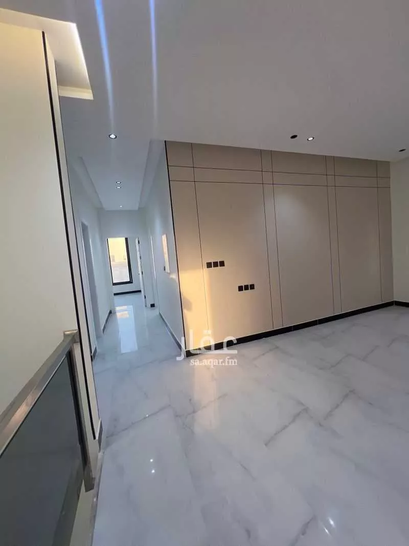 6 bedroom villa in Al Farouq 9