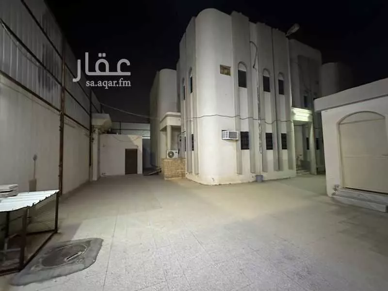 فيلا 10 غرف في الشفا 2