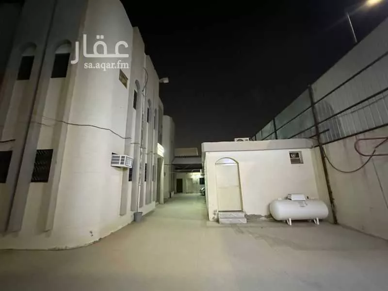 فيلا 10 غرف في الشفا 3