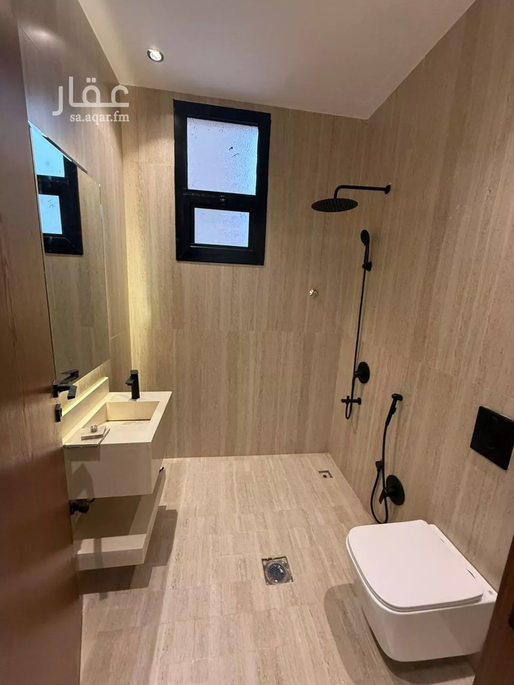 فيلا 6 غرف في المهدية 15