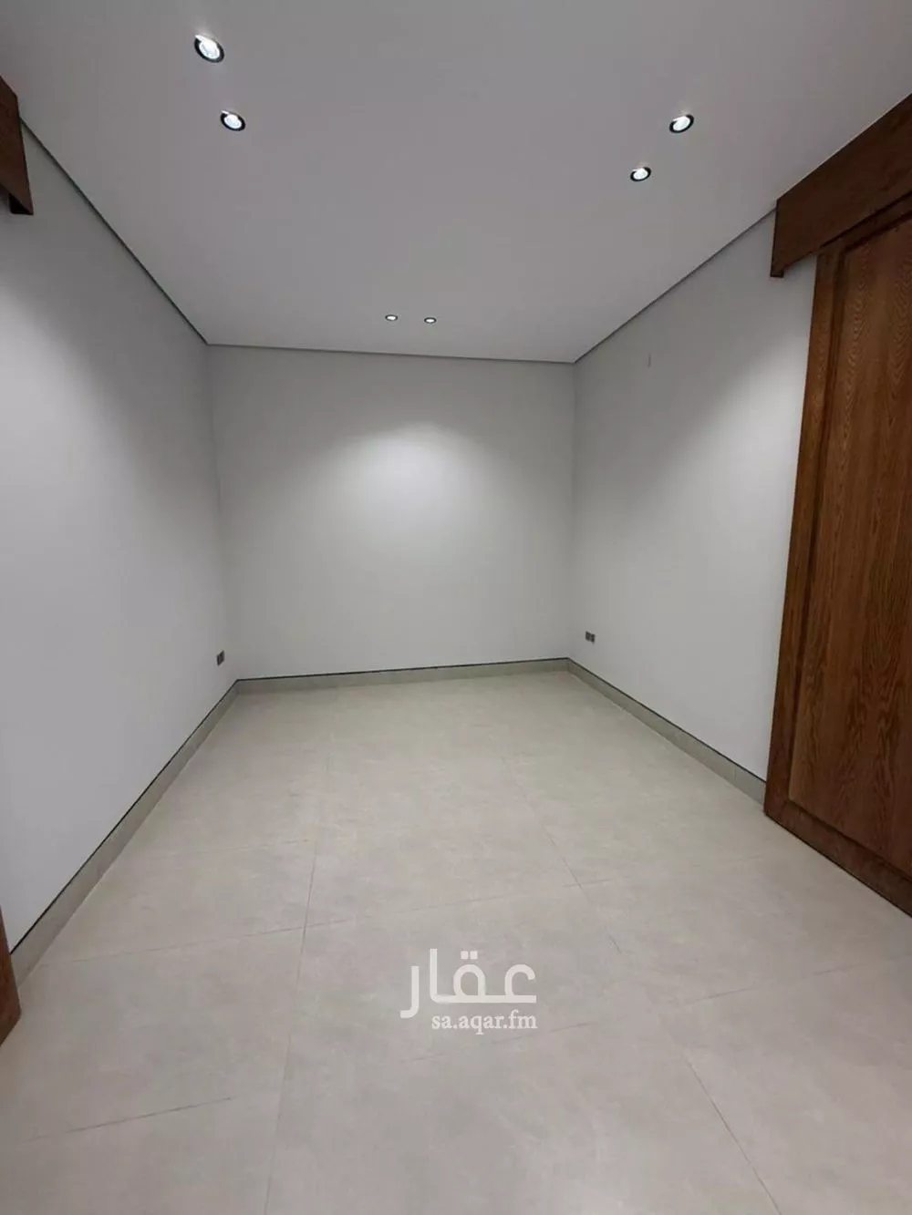 فيلا 6 غرف في المهدية 12