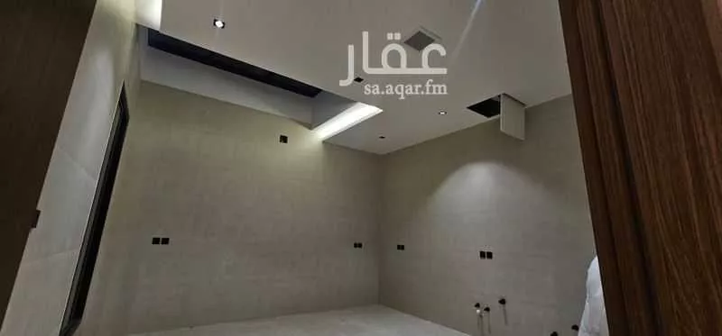 فيلا 5 غرف في العارض 4