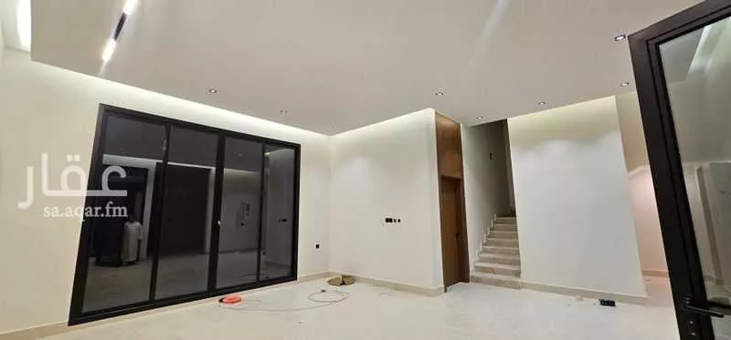 فيلا 5 غرف في العارض 5