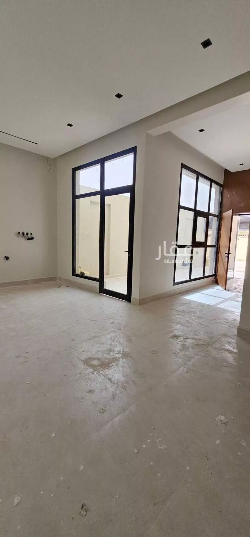 فيلا 5 غرف في العارض 9