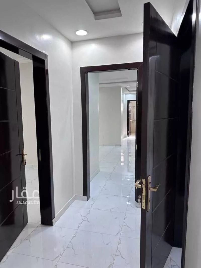 شقة 4 غرف في الرمال 6