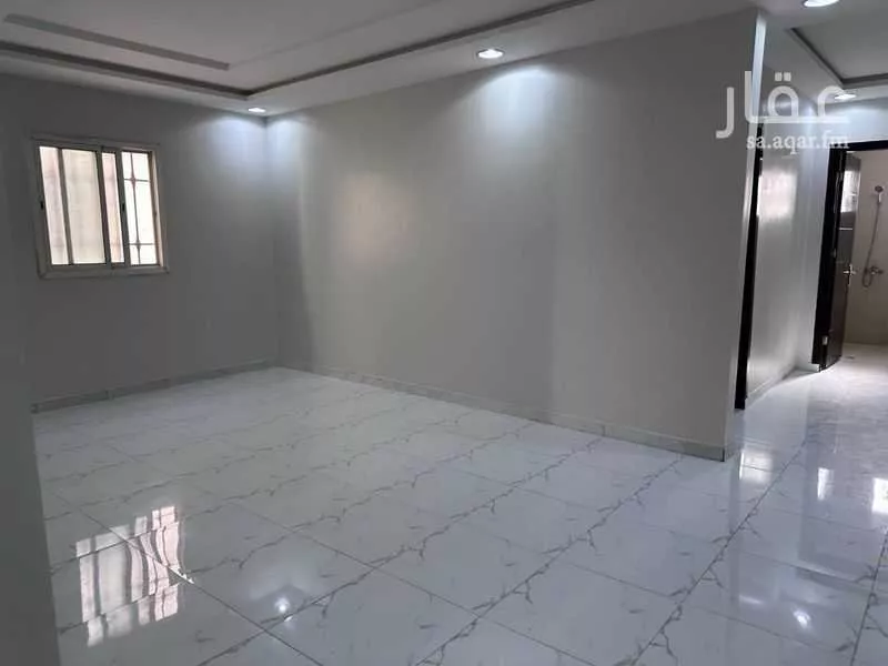 شقة 4 غرف في الرمال 7