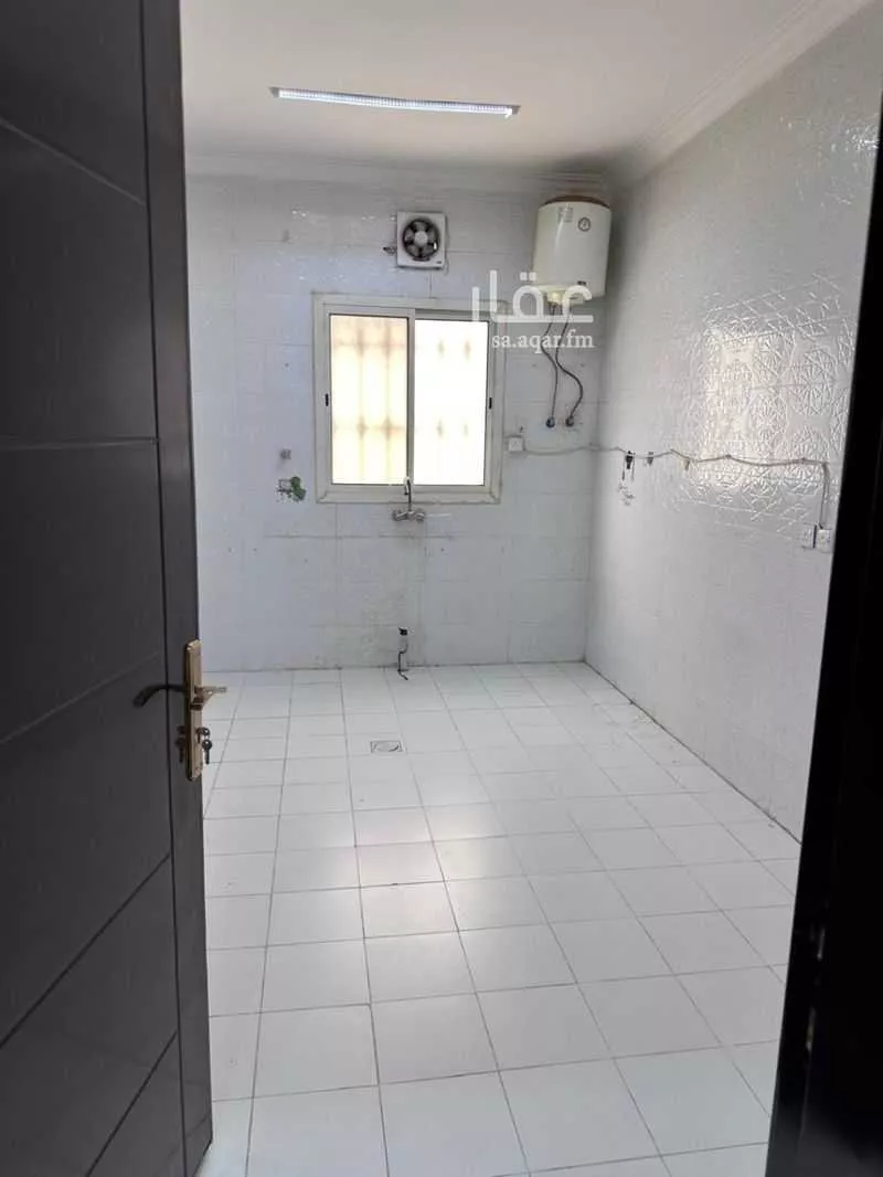 شقة 4 غرف في الرمال 8