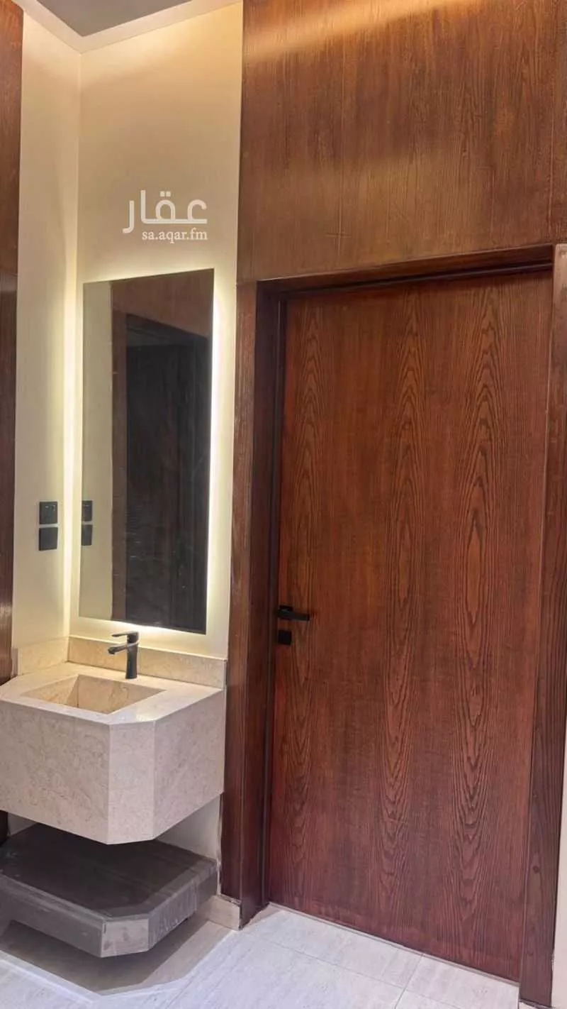 5 bedroom floor in Al Hazm 4