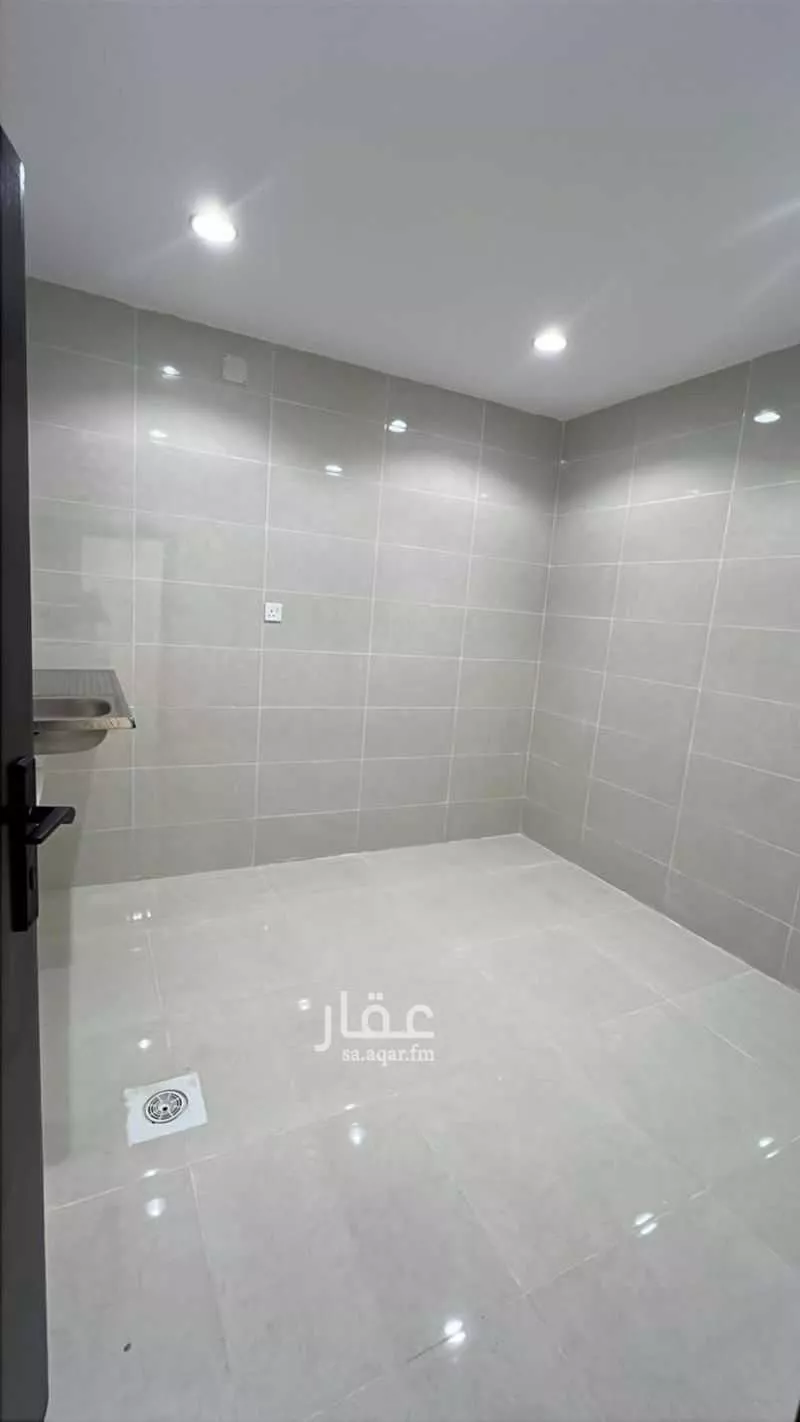 عمارة 232 م² في منفوحة 16