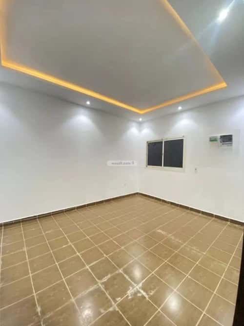 شقة 2 غرف في النزهة 4