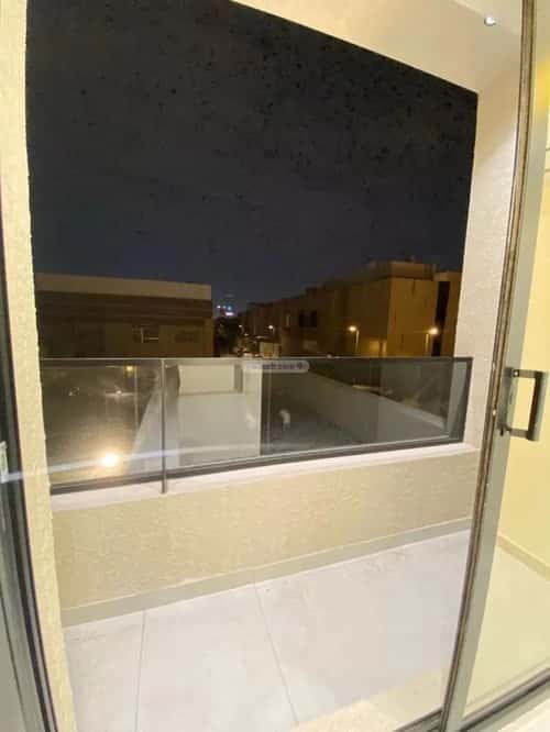 دور 6 غرف في الملك فهد 8