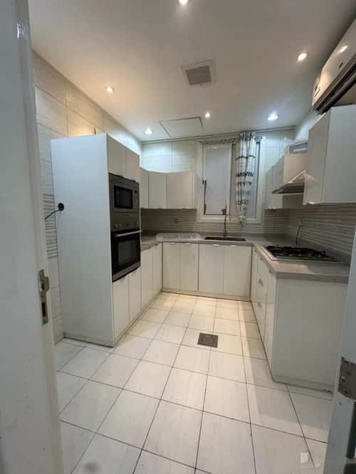 شقة 5 غرف في النرجس 10