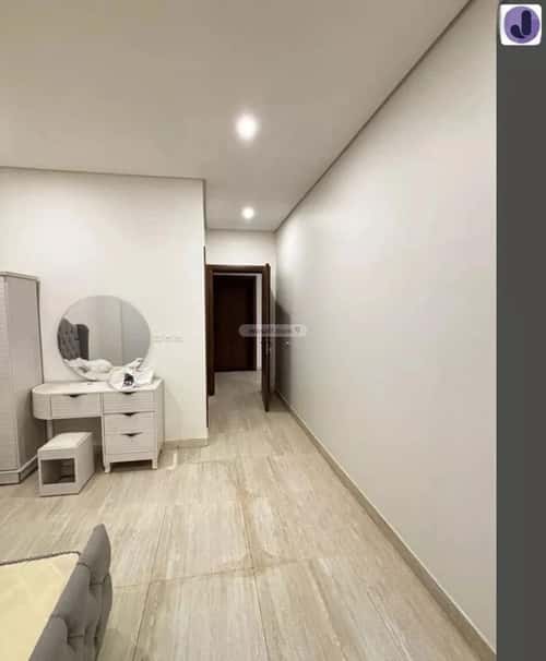 فيلا 5 غرف في عكاظ 7