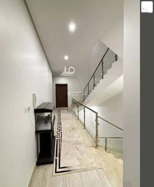 فيلا 5 غرف في عكاظ 9