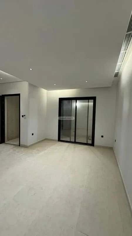 5 bedroom villa in Al Aridh 7