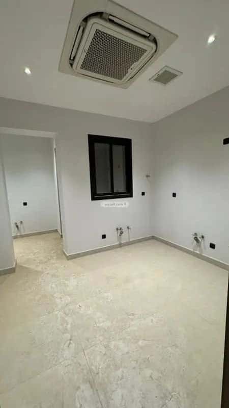 5 bedroom villa in Al Aridh 8