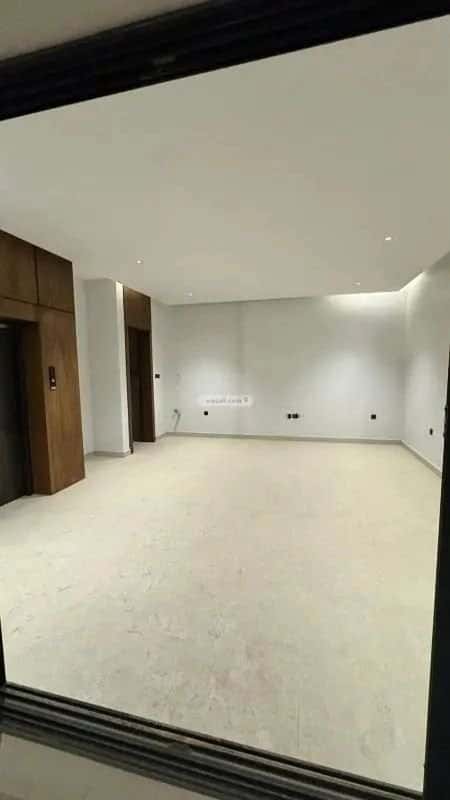 5 bedroom villa in Al Aridh 10