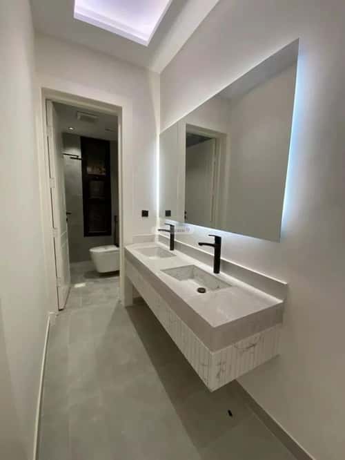 شقة 6 غرف في طويق 10