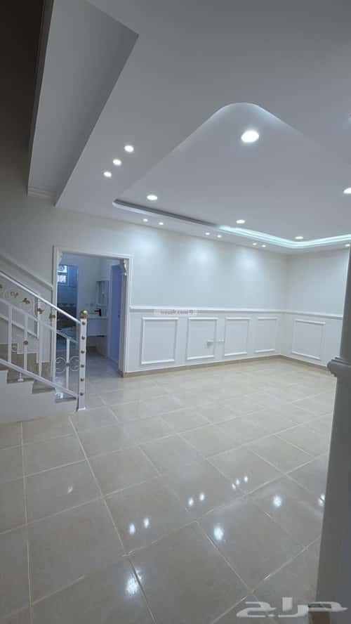 شقة 5 غرف في الروابي 15