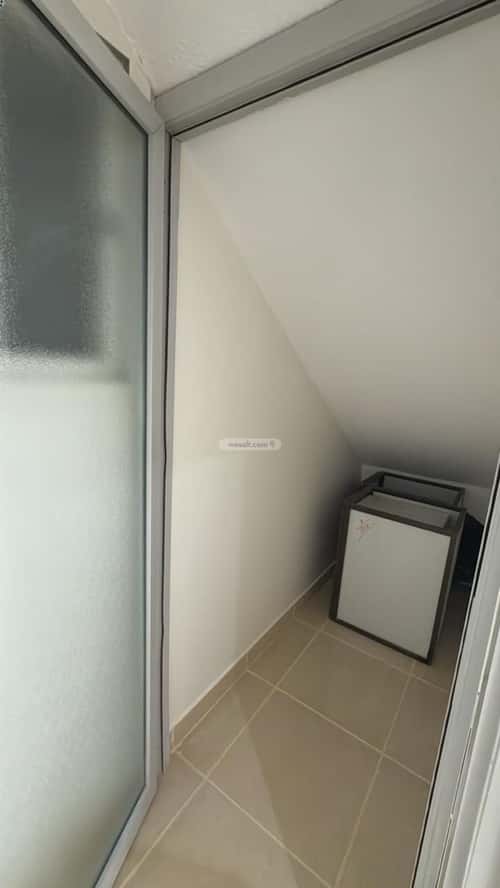 شقة 5 غرف في الروابي 10