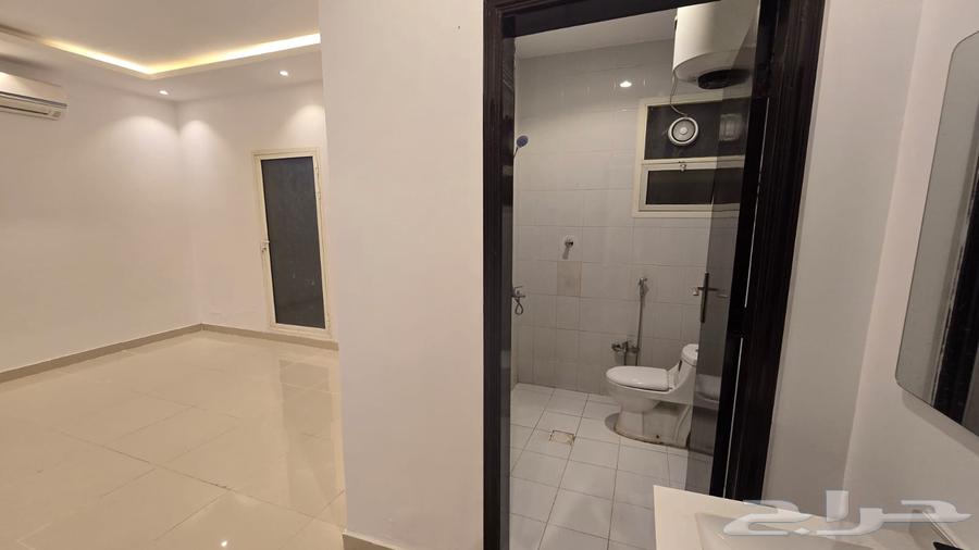 شقة 3 غرف في العارض 4