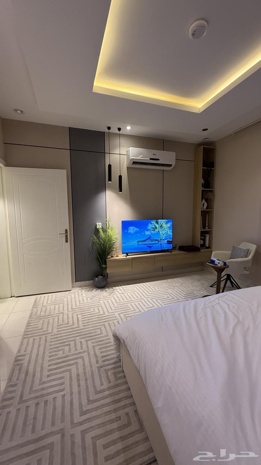 شقة 1 غرف في الملقا 16