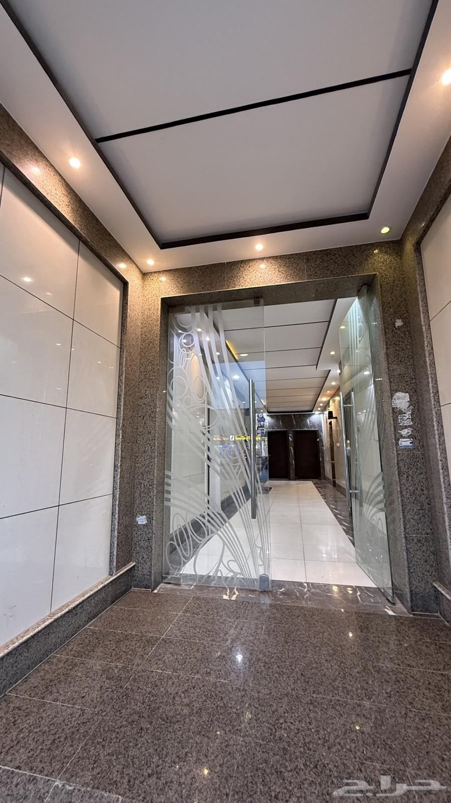 شقة 1 غرف في الملقا 3