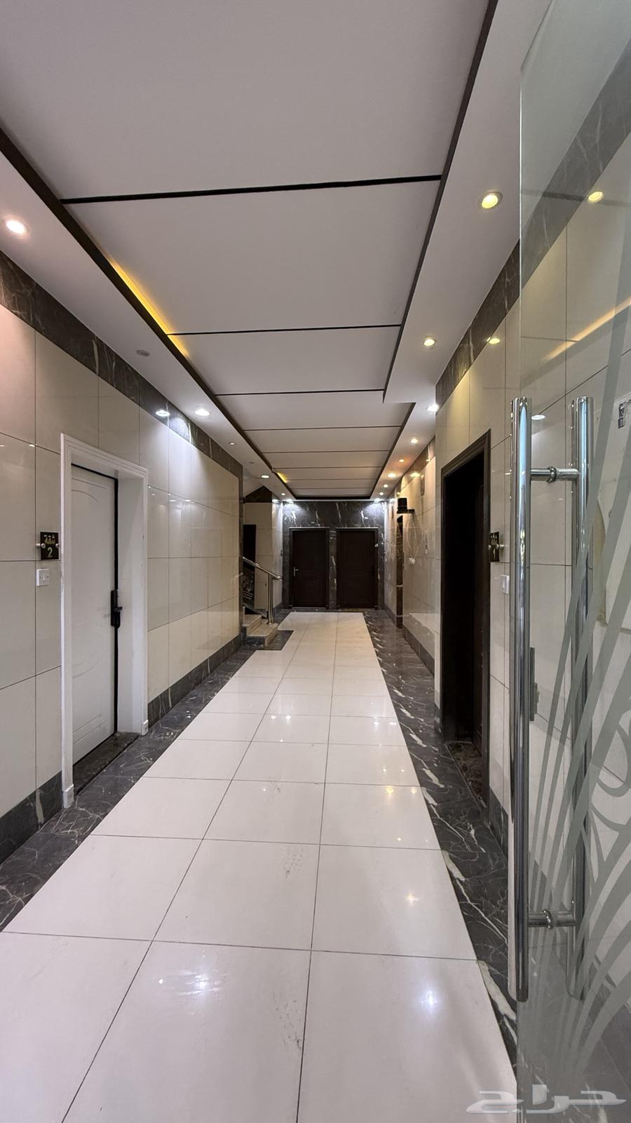 شقة 1 غرف في الملقا 4