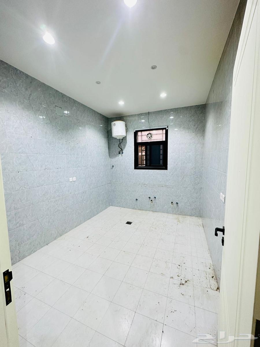 شقة 3 غرف في الرمال 4