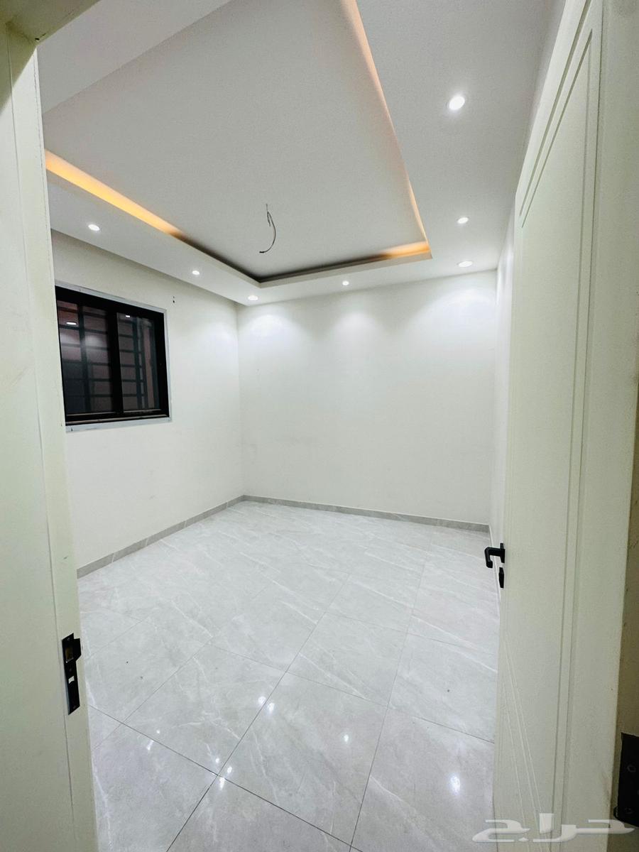 شقة 3 غرف في الرمال 7