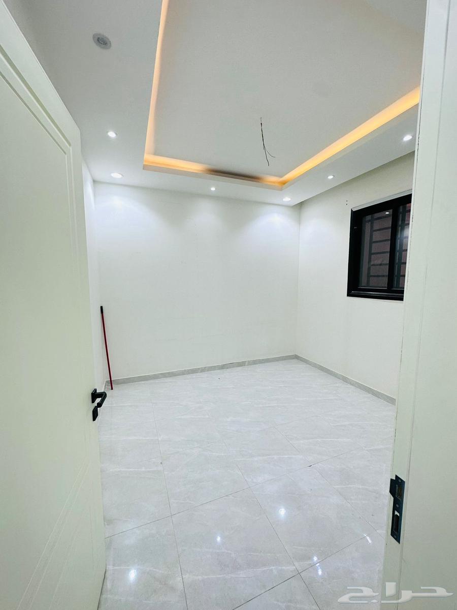شقة 3 غرف في الرمال 9