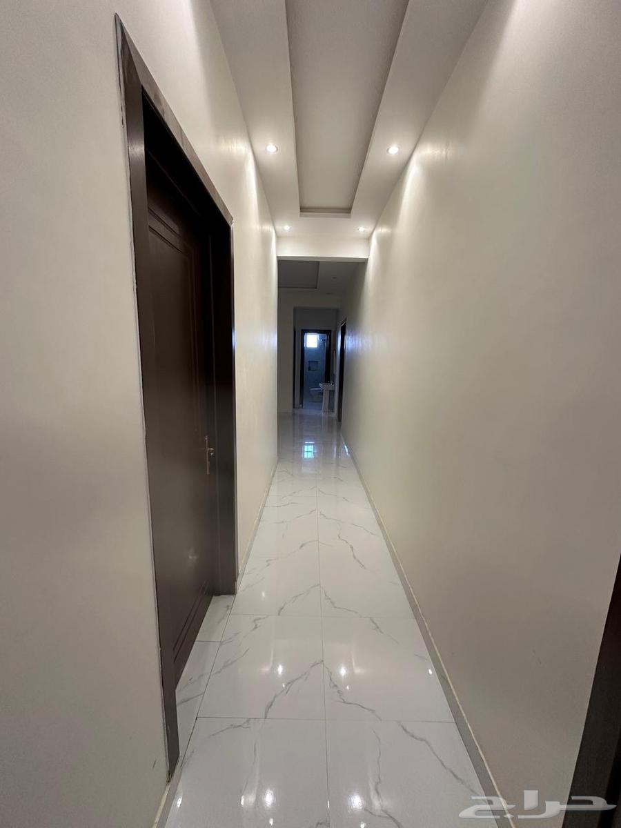 شقة 4 غرف في الرمال 4