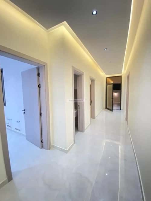 3 bedroom floor in King Fahd 13