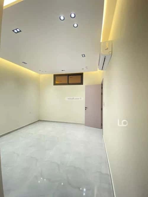 3 bedroom floor in King Fahd 14