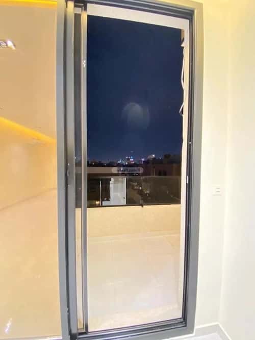 3 bedroom floor in King Fahd 10