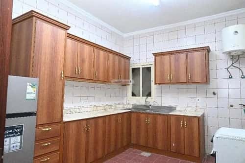 شقة 4 غرف في العقيق 7