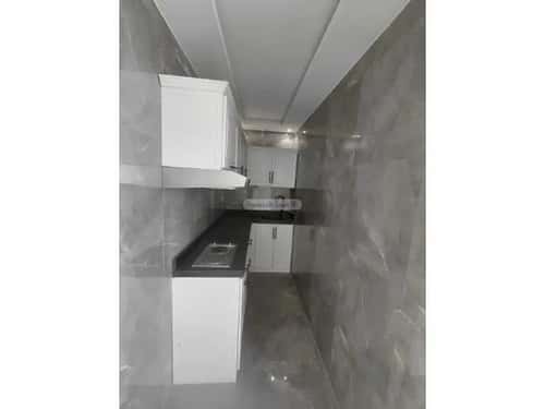 شقة 1 غرف في الملقا 5