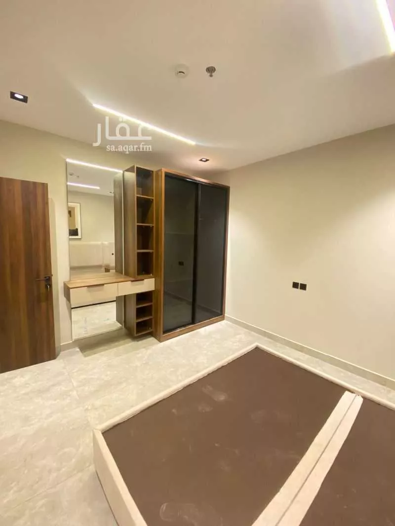 شقة 2 غرف في الحمرا 13
