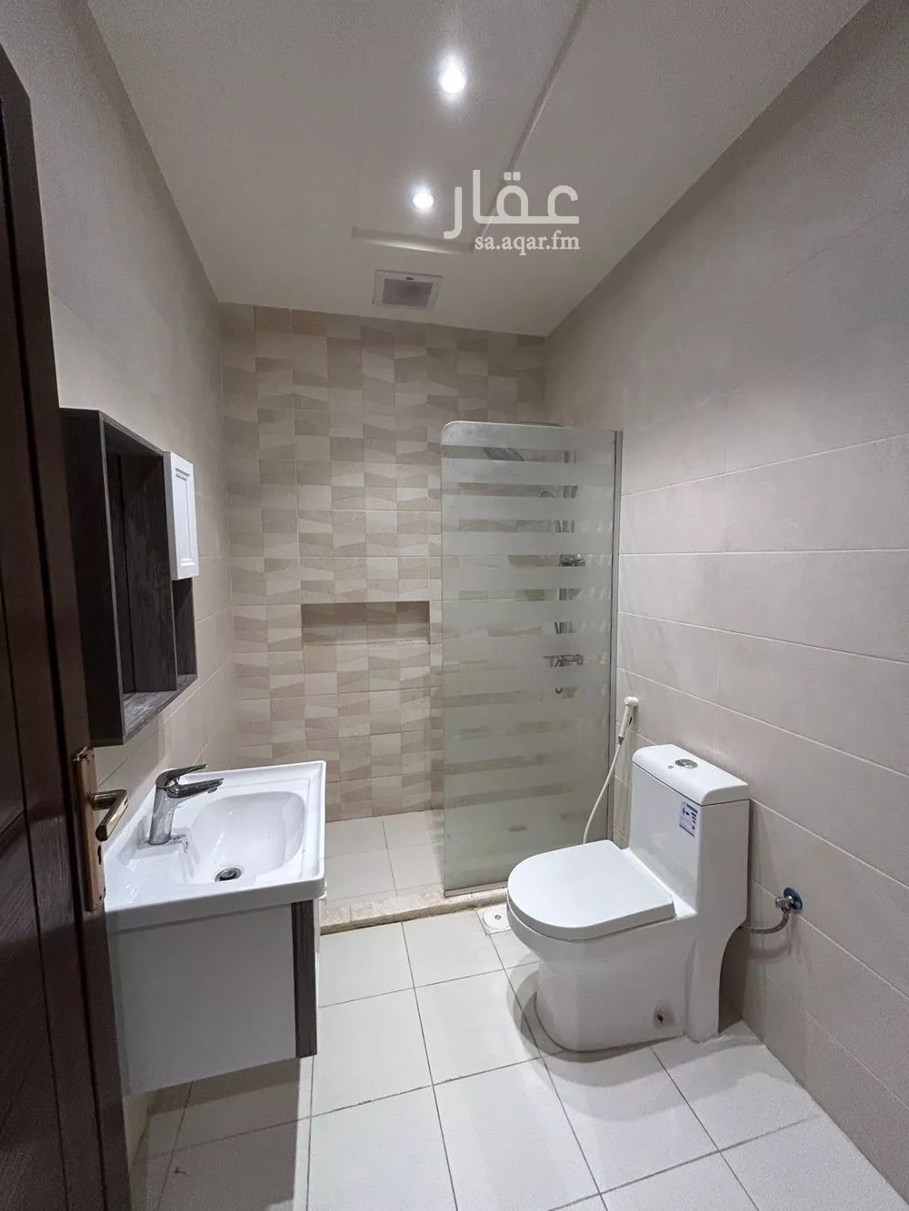 شقة 6 غرف في الصفا 13