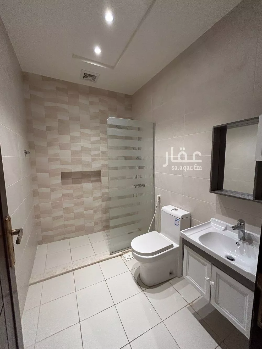 شقة 6 غرف في الصفا 15