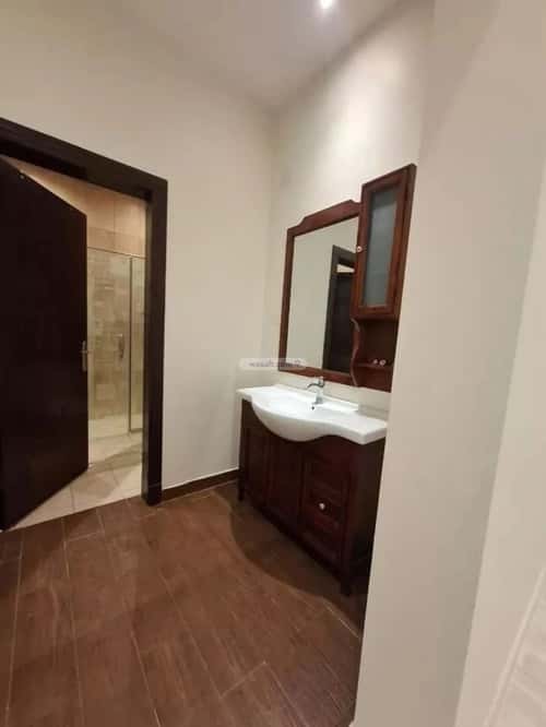 دور 5 غرف في الملقا 11