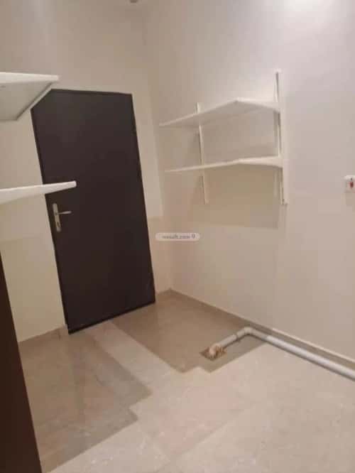 دور 5 غرف في الملقا 8