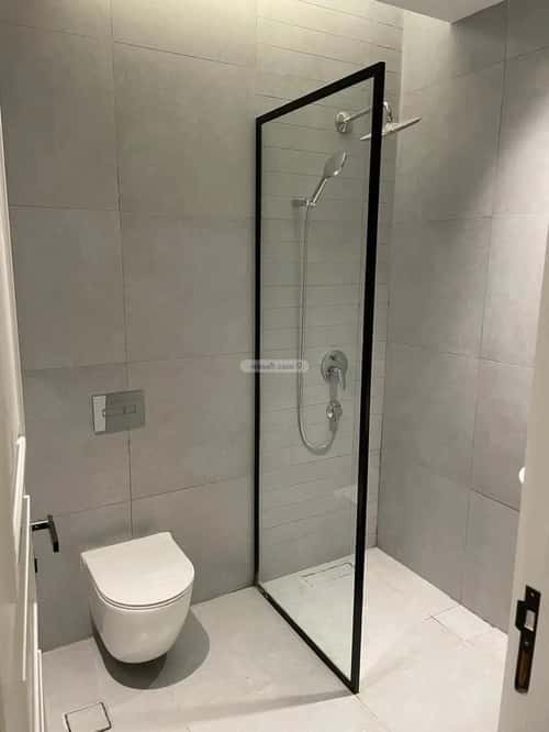 شقة 3 غرف في الملقا 5