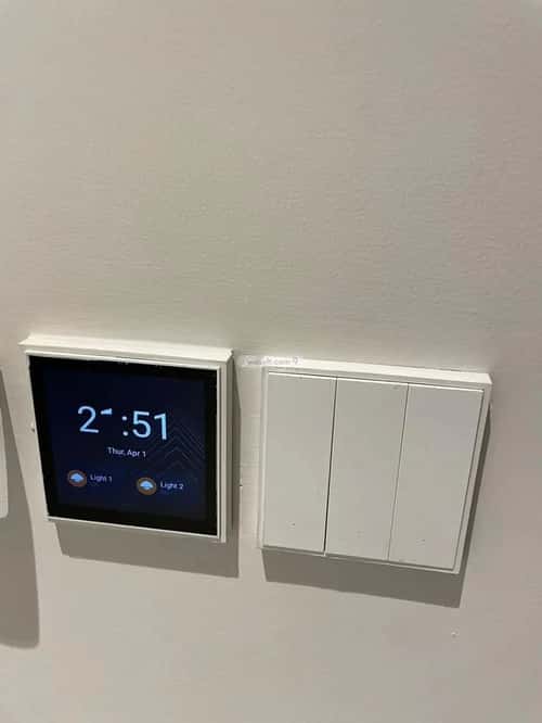 شقة 3 غرف في الملقا 8