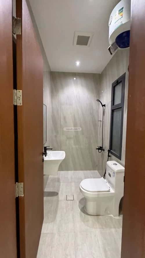 دور 3 غرف في العارض 15