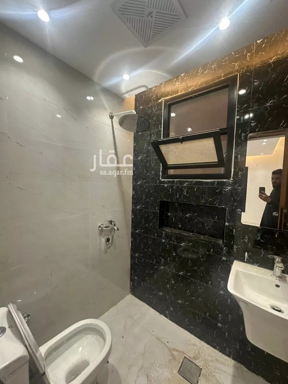 فيلا 5 غرف في عكاظ 16