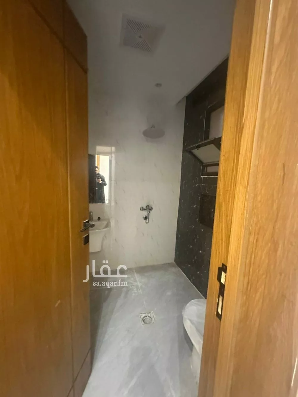 فيلا 5 غرف في عكاظ 6