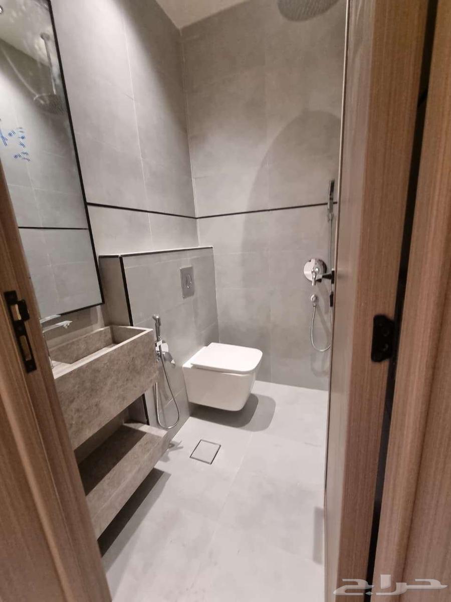 شقة 6 غرف في المعيزلة 3